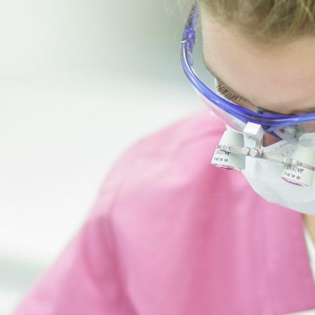 Prophylaxe mit professioneller Zahnreinigung in Ihrer Zahnarztpraxis Stuttgart
